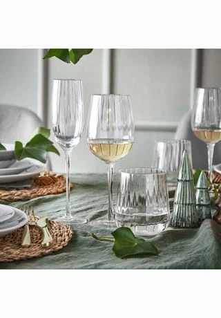 BUTLERS® MODERN TIMES Rotweinglas Mit Rillen 550ml 8 BUTLERS® MODERN TIMES Rotweinglas Mit Rillen 550ml – Bild 6